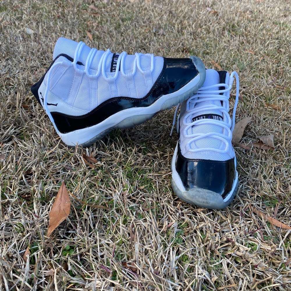 Air Jordan 11 concord